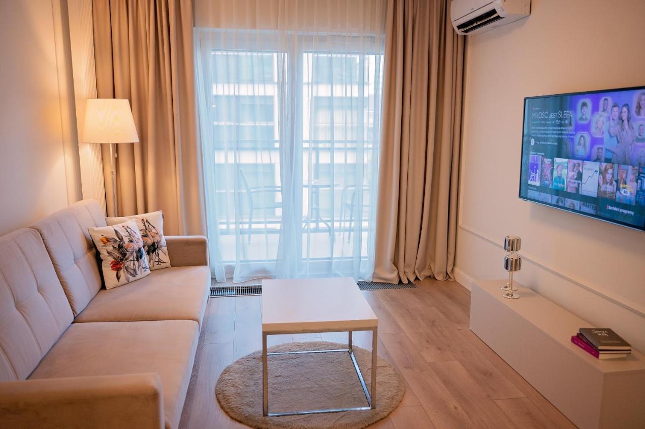 Mennica Residence - Grzybowska 43A วอร์ซอ ภายนอก รูปภาพ