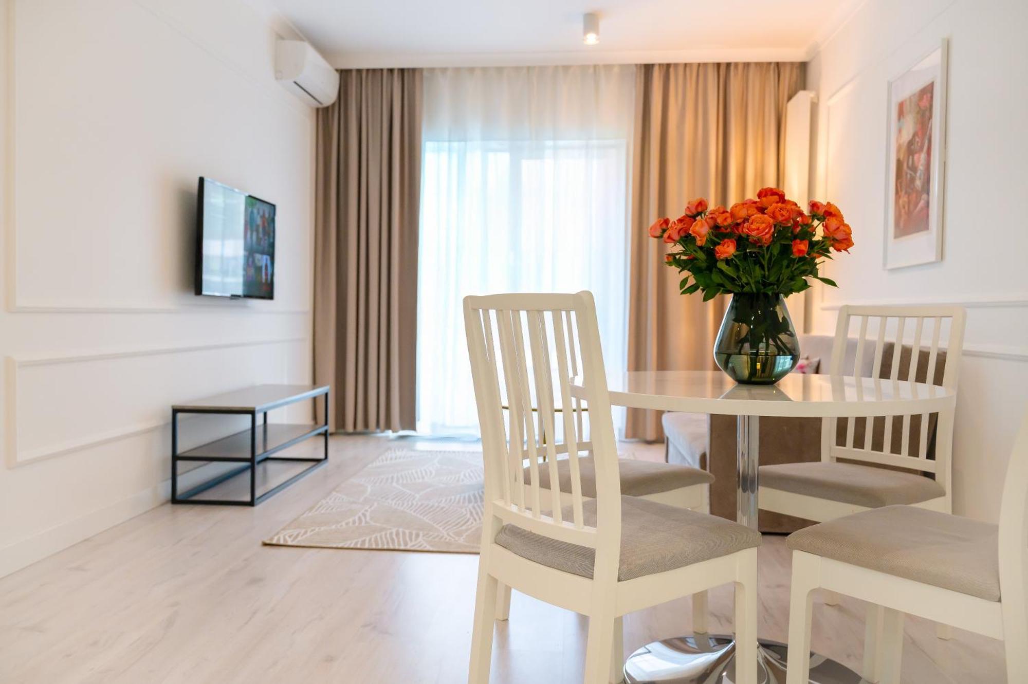 Mennica Residence - Grzybowska 43A วอร์ซอ ภายนอก รูปภาพ