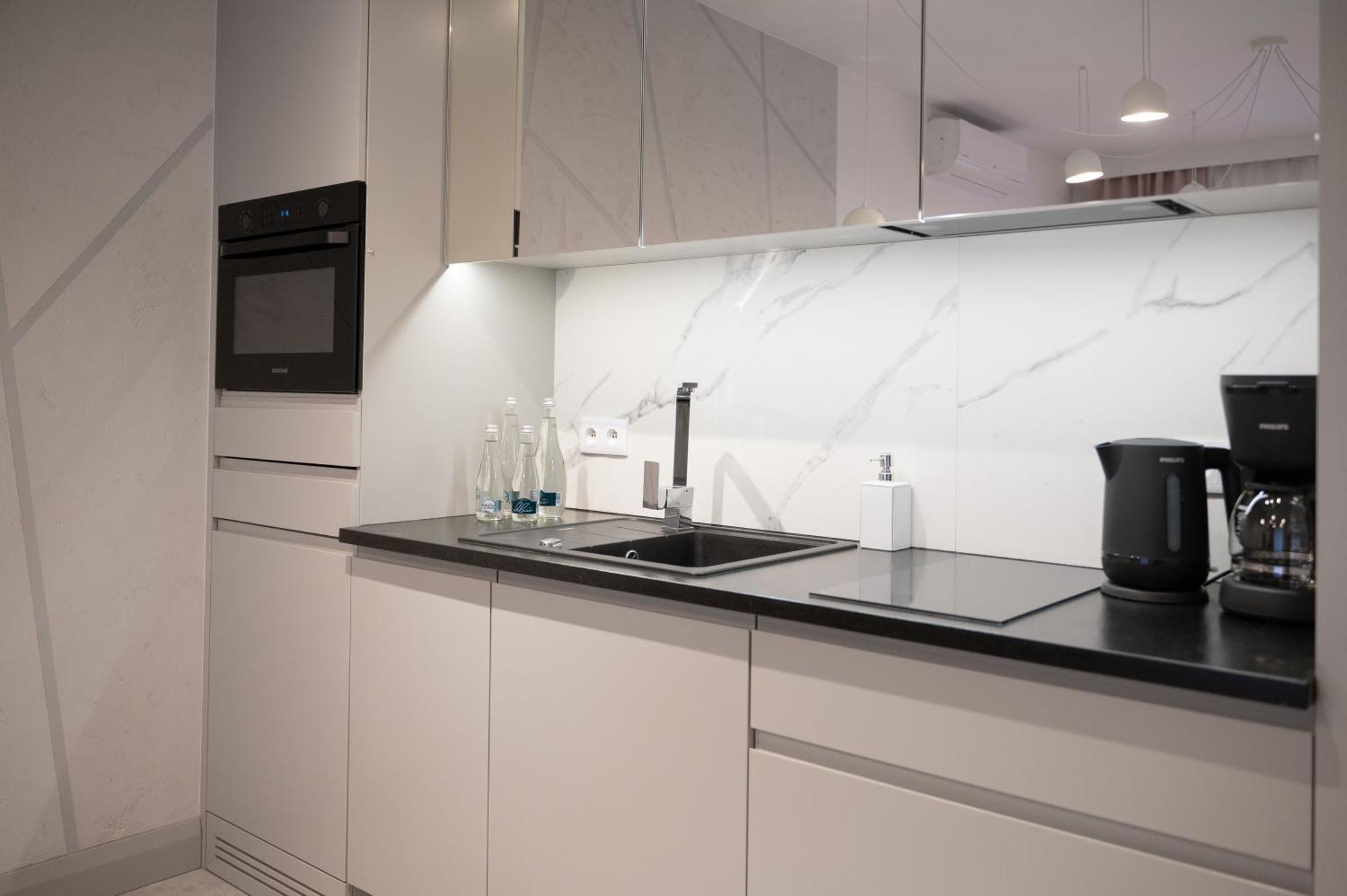 Mennica Residence - Grzybowska 43A วอร์ซอ ภายนอก รูปภาพ