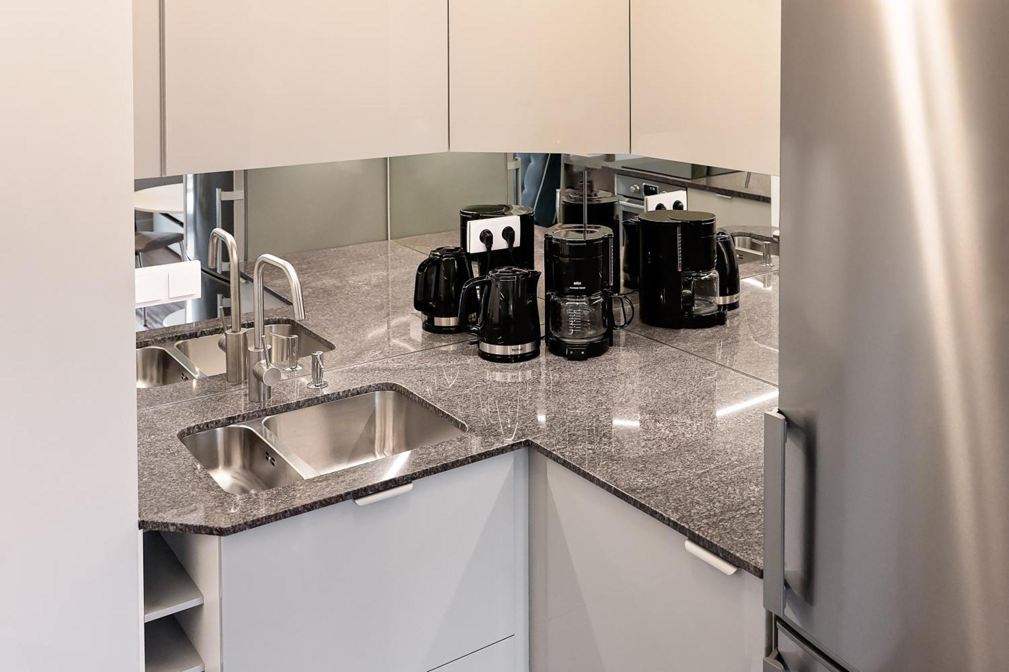 Mennica Residence - Grzybowska 43A วอร์ซอ ภายนอก รูปภาพ