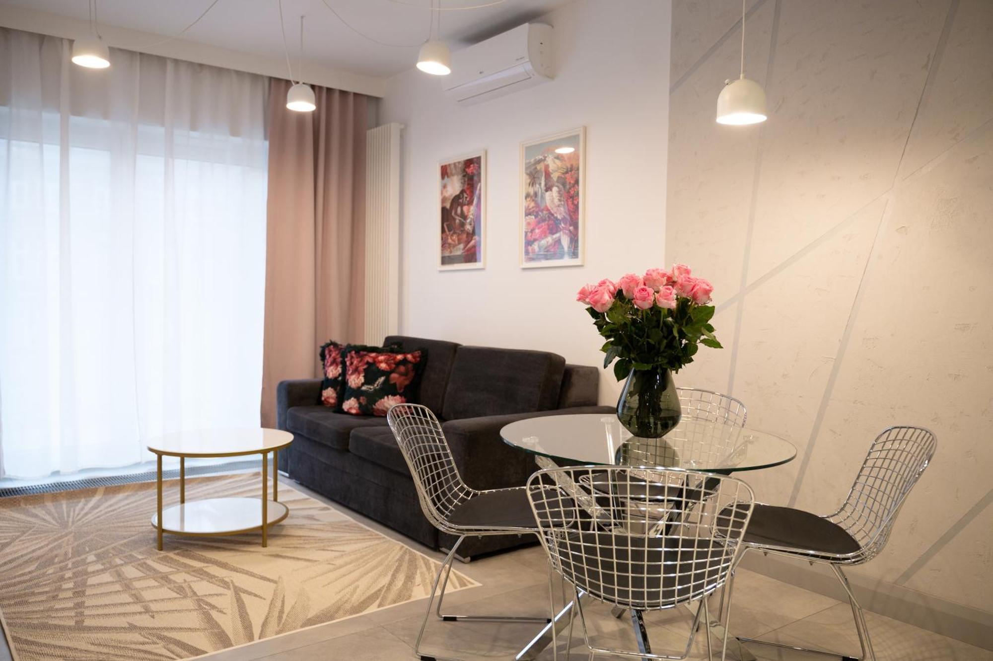 Mennica Residence - Grzybowska 43A วอร์ซอ ภายนอก รูปภาพ